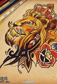 手稿皇冠獅子紋身圖案