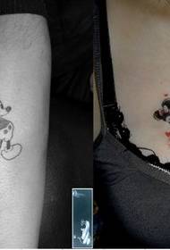 Casal super fofo padrão de tatuagem de Mickey Mouse