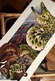 modello del tatuaggio del serpente del manoscritto