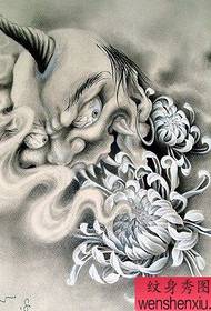 patrón de tatuaje de crisantemo de cabeza fantasma