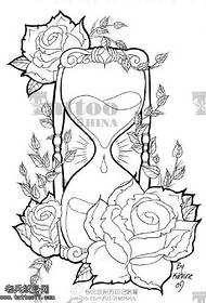 Modello bellissimo tatuaggio clessidra manoscritto rosa