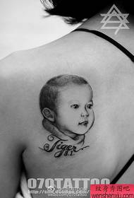 söpö vauva muotokuva tatuointi kauneuden takana