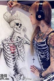 classic sketch skull crown tattoo pattern