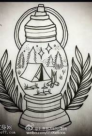 manuskrip olie lamp tattoo patroon