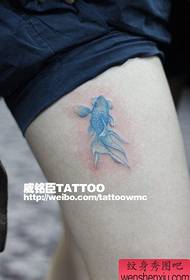 ຄວາມງາມຮູບແບບ tattoo goldfish ຂະ ໜາດ ນ້ອຍ