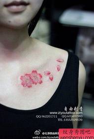 ομορφιά κλείδα μικρό και όμορφο floral τατουάζ μοτίβο