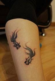 model i tatuazheve me peshq të vogël dhe të butë me bojë të vogël