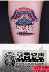 populiarus kietas juodo debesies žaibo skėčio tatuiruotės modelis
