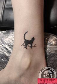 mergaitės kulkšnies mažas ir mielas Totem katės tatuiruotės modelis