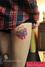 knabinoj kruroj modo banto diamanto tatuaje ŝablono