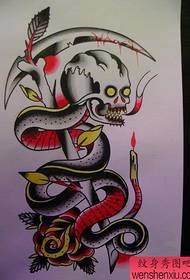 人気のクールなヘビと死鎌のタトゥーパターン