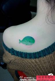 vasikana mafudzi color diki whale tattoo maitiro