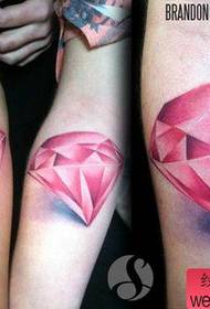 bene Un popolare modello di tatuaggio con diamante rosa