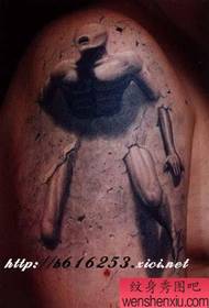 ein 3D Stone Man Tattoo Bild auf dem Arm