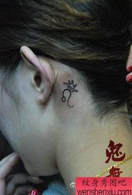 ti fi zòrèy ti kouwòn ak konstelasyon modèl tatoo