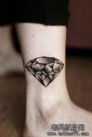 knabina kruro populara populara diamanta tatuaje ŝablono