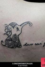 knabina ŝultro linda bebo elefanta tatuaje ŝablono