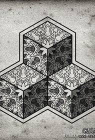 un manoscritto classico classico tatuaggio geometrico