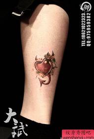 perna de nena pequena e popular diablo amor patrón de tatuaxe
