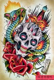 Popolare manoscritto tatuaggio cobra pugnale cool