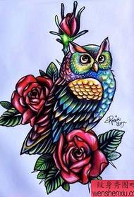 un manuscrit classique de tatouage de hibou