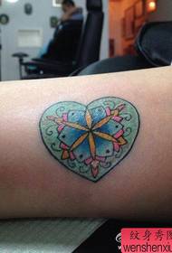 krásne populárne farby láska tetovanie vzor