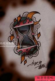популарен популарен ракопис за тетоважа на песочен часовник