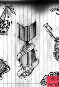 manoscritto popolare popolare del tatuaggio del diamante e della chiave