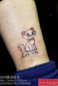 女孩腿受歡迎的可愛貓紋身圖案