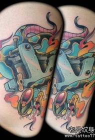un modello di tatuaggio della macchina del tatuaggio della scuola