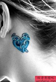 modello di tatuaggio amore popolare spray classico ragazza orecchio