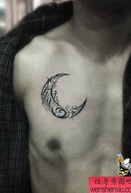bon aspecte tatuatge de tòtem de lluna