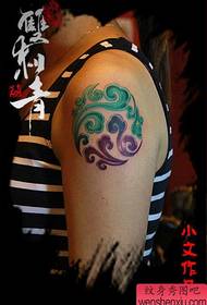 рака популарна класична традиционална апстрактна шема на тетоважа на облак