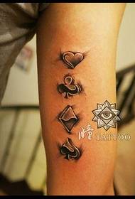 modello di tatuaggio di braccio di ragazza piccola carta da gioco