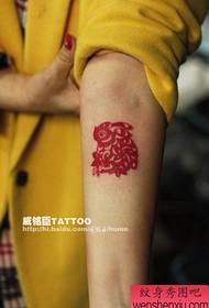 ragazza braccio bellissimo modello di tatuaggio coniglio Totem