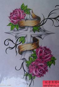 manuskrip tato salib dan mawar yang populer