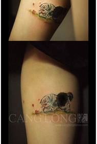 беаути ноге слатка мала мачка тетоважа узорак