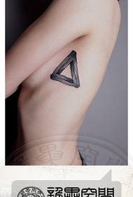 coaste laterale frumoase model de tatuaj delicat triunghi