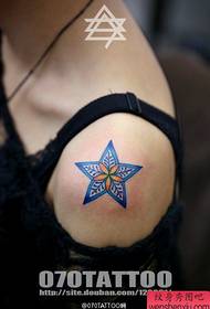 advisearje in sexy foar elkenien Pentagram tattoo patroan