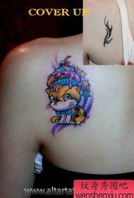 modello di tatuaggio gelato carino gatto spalla ragazza