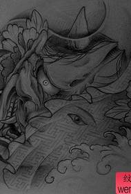 manoscritto tatuaggio classico mezzo bellezza mezzo
