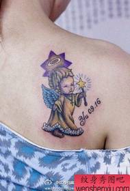 ragazza torna popolare carino piccolo angelo tatuaggio modello