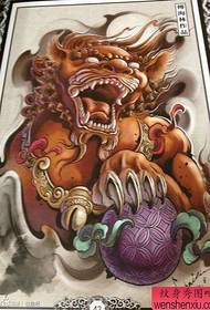 kul klasičen enobarvni vzorec tetovaže lev Tang