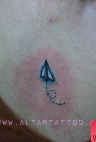 chicas de vuelta patrón de tatuaje de avión de papel pequeño