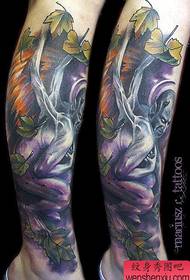 patrón de tatuaje de demonio popular popular pierna masculina