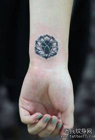 ороиши tattoo totem lotus узвҳои духтар