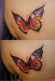 un hermoso patrón de tatuaje de mariposa
