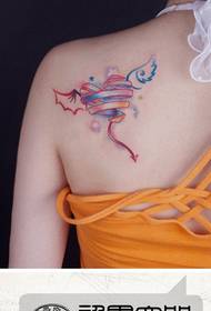 gyönyörű hát váll gyönyörű népszerű szerelmes szárnyak tetoválás minta
