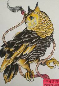 vanhan koulun pöllön tatuointi käsikirjoitus muotia