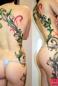 appréciation de modèle de tatouage vigne sexy arrière femme
